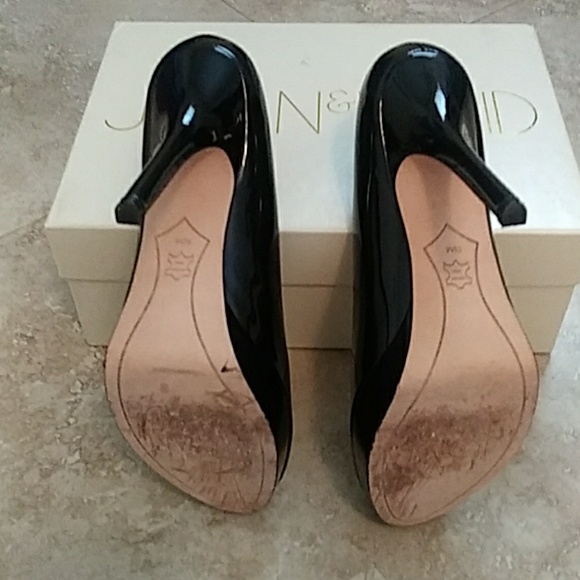 Joan & David Black Patent pumps - Picture 3 of 4